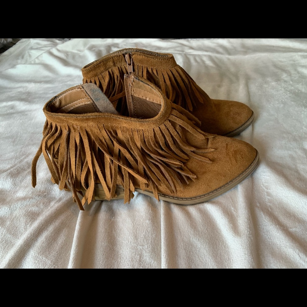 SODA short boots size 7